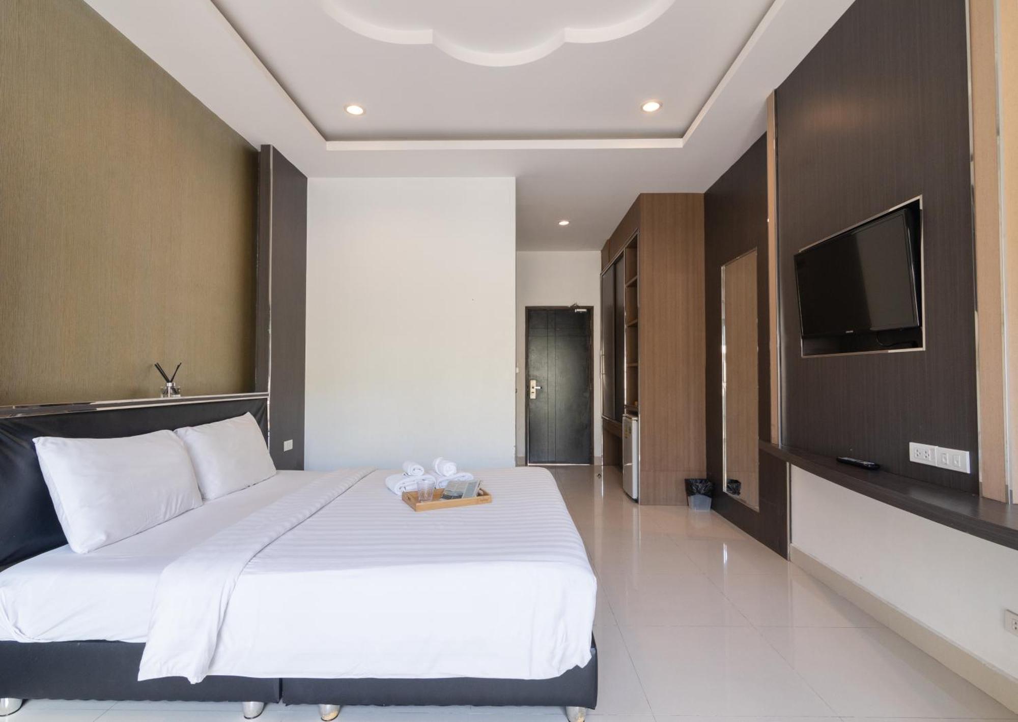 Tribe Pattaya Sha Certificated Hotel Buitenkant foto